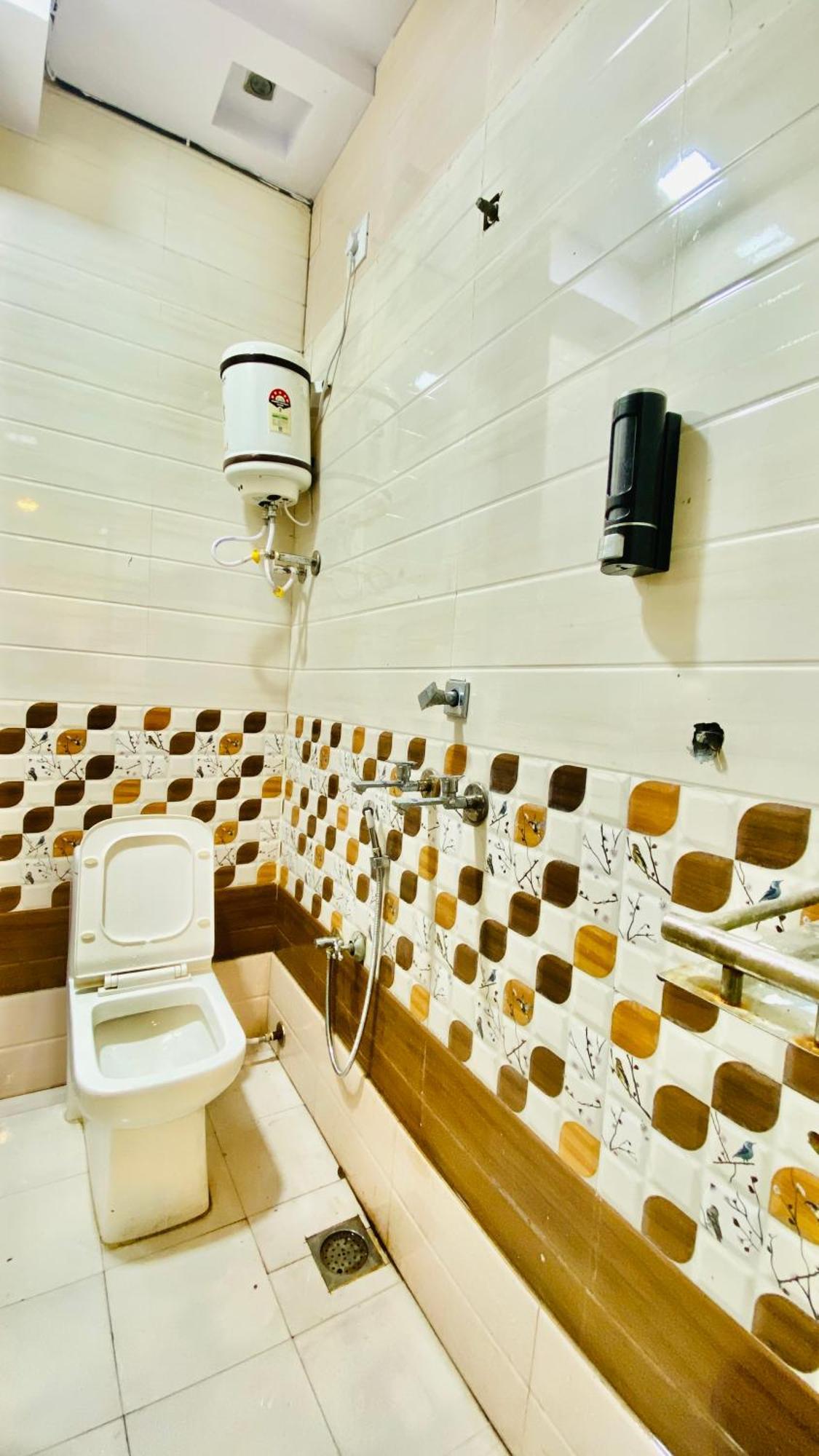 Hotel Mark 乌贾因 外观 照片