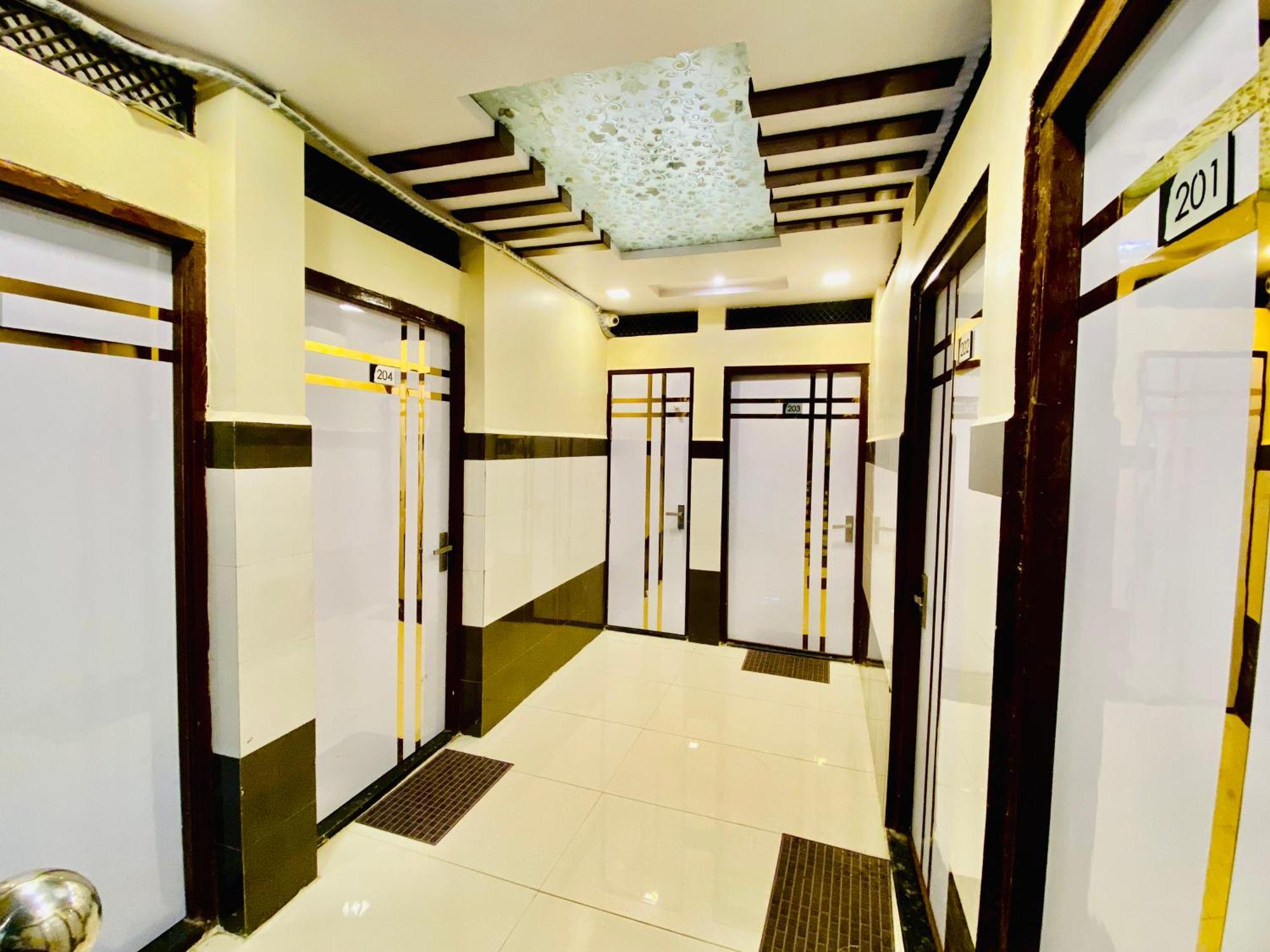 Hotel Mark 乌贾因 外观 照片