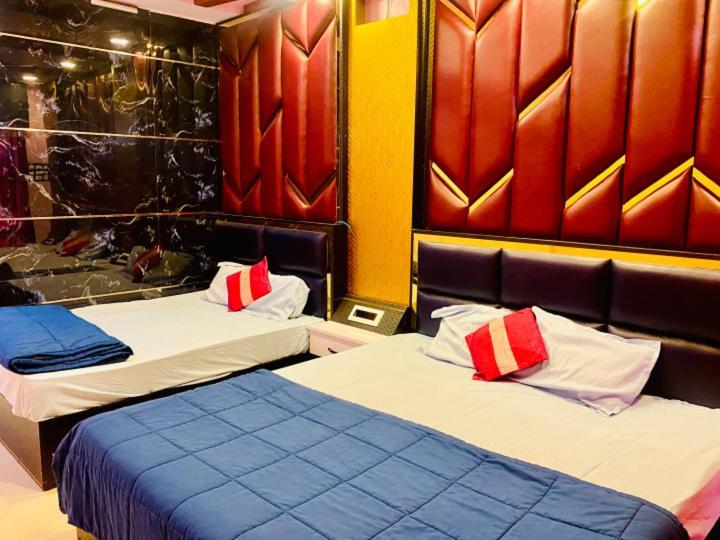 Hotel Mark 乌贾因 外观 照片