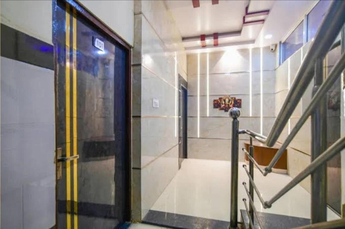 Hotel Mark 乌贾因 外观 照片