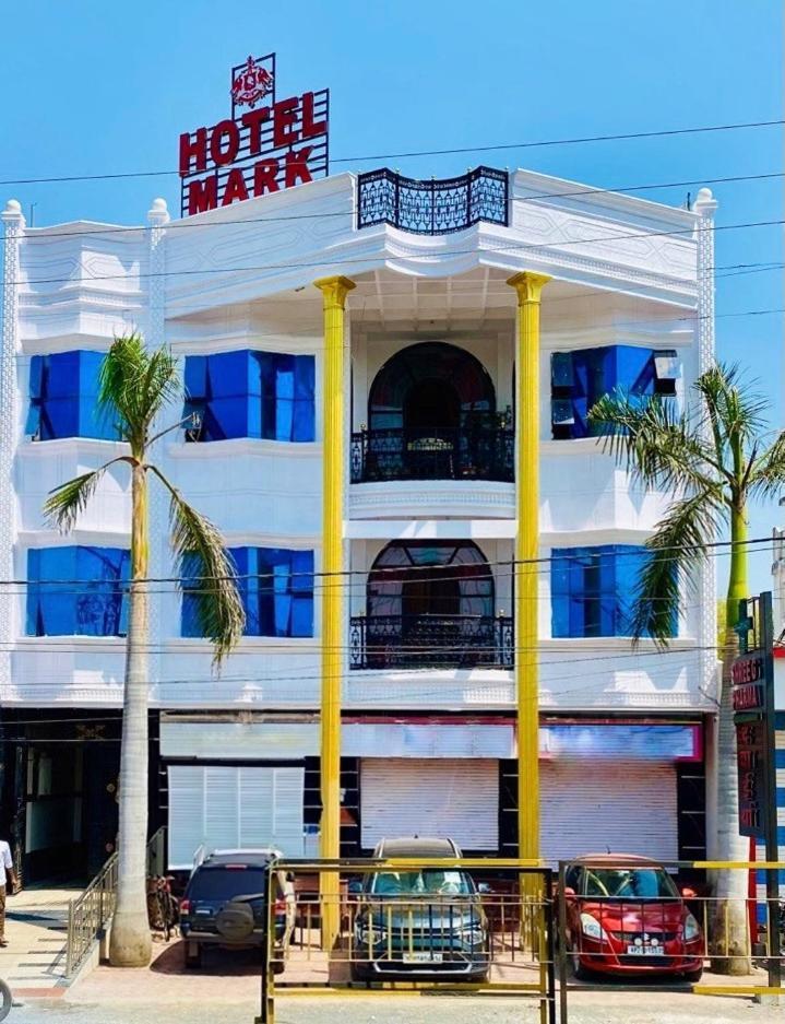 Hotel Mark 乌贾因 外观 照片